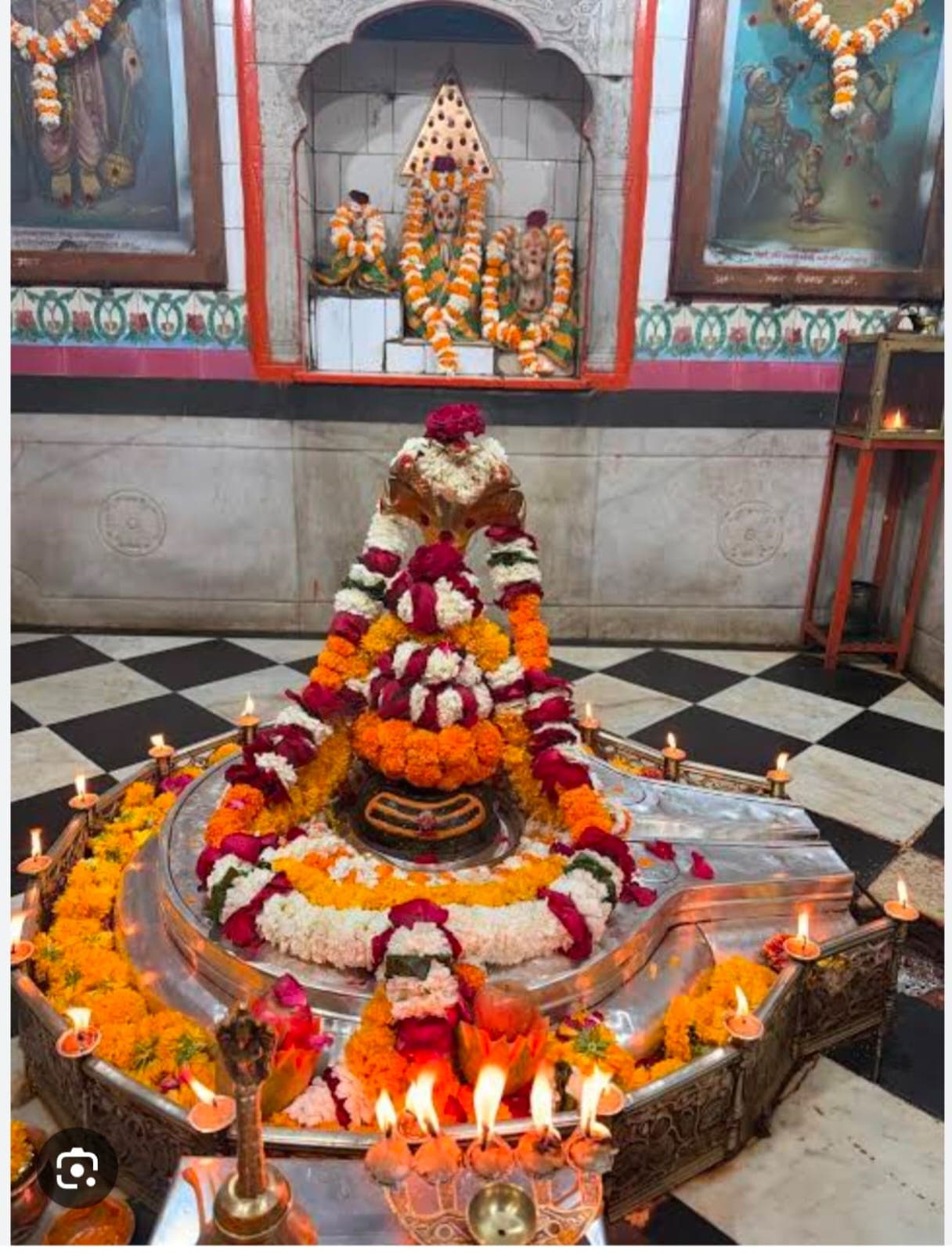 Mangalnath Shivling with Flowers